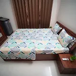 2Bhk Fully Furnished Apartment By The Signature Stays