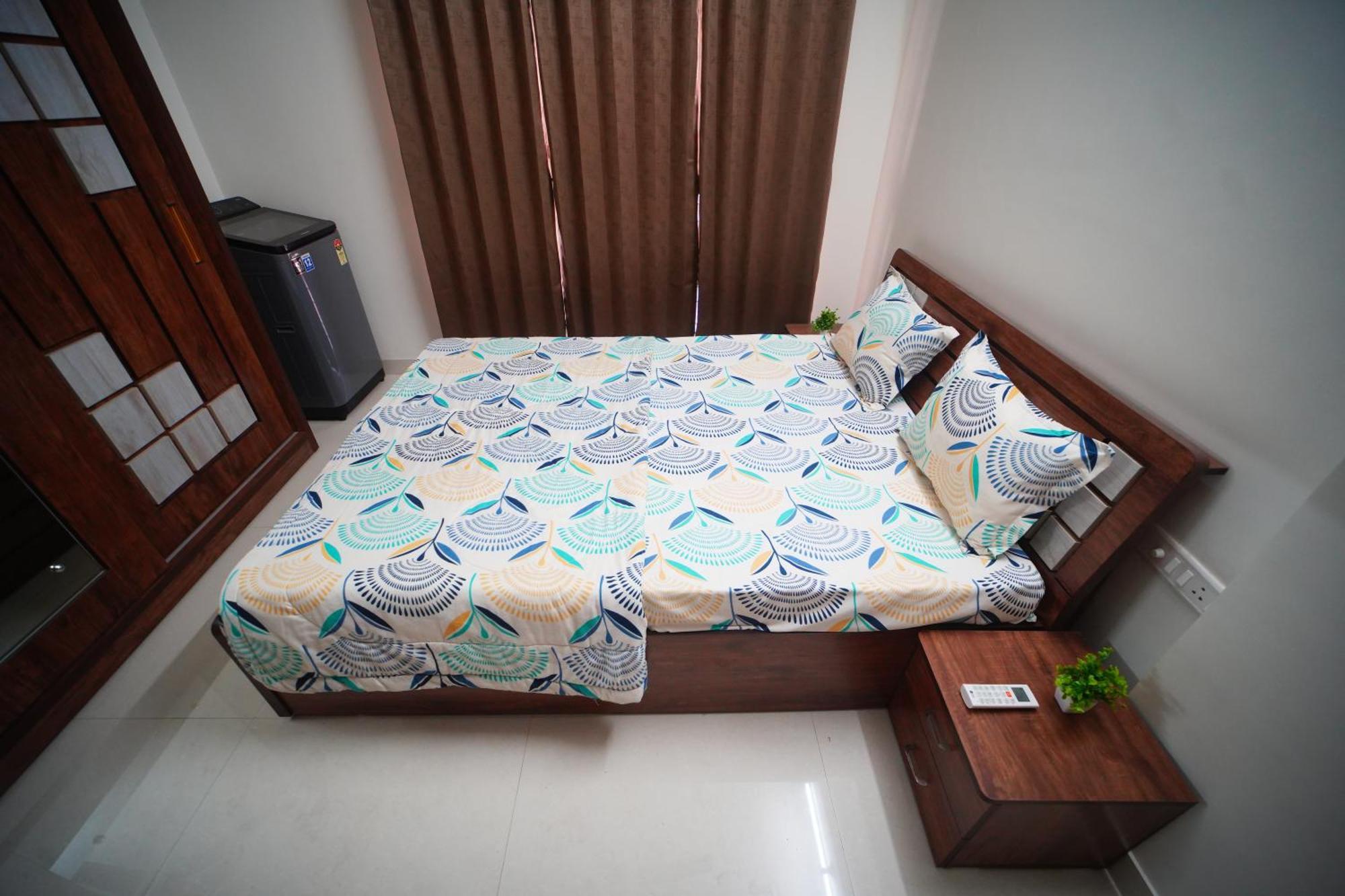 2bhk Fully Furnished By The Signature