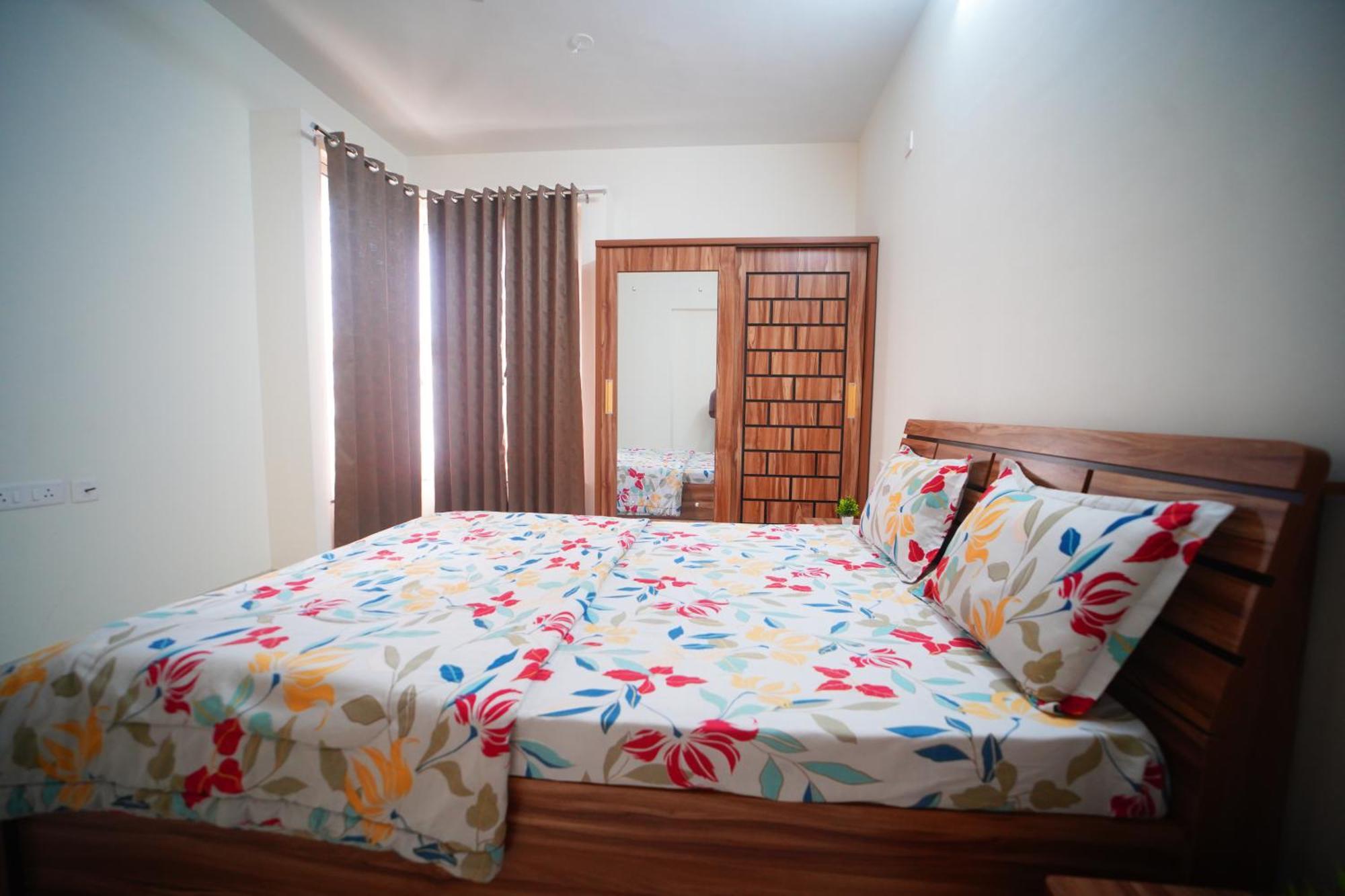 2bhk Fully Furnished By The Signature Apartment *